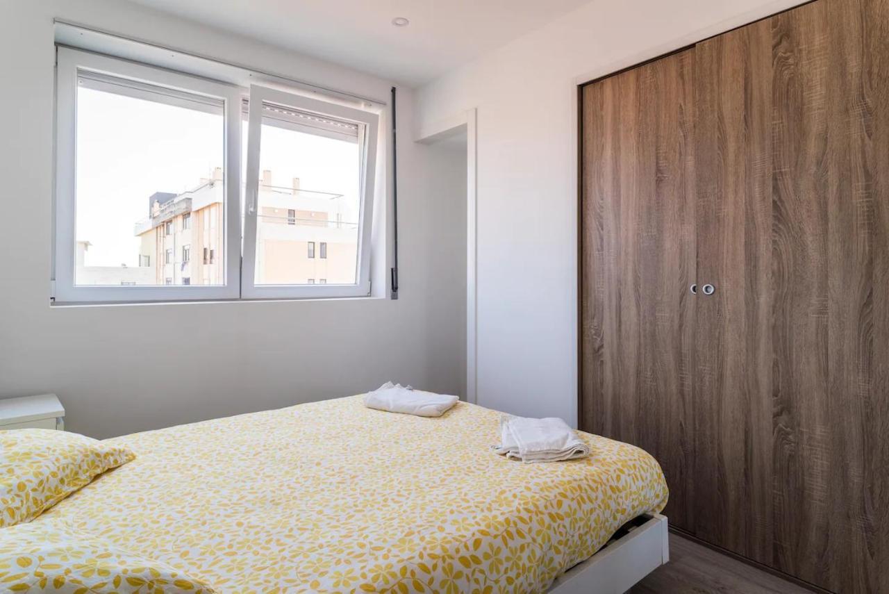 Encantador Apartamento A Frente Da Praia Do Sunset فيغيورا دا فوز المظهر الخارجي الصورة