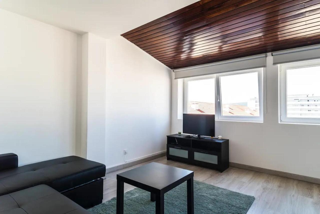 Encantador Apartamento A Frente Da Praia Do Sunset فيغيورا دا فوز المظهر الخارجي الصورة