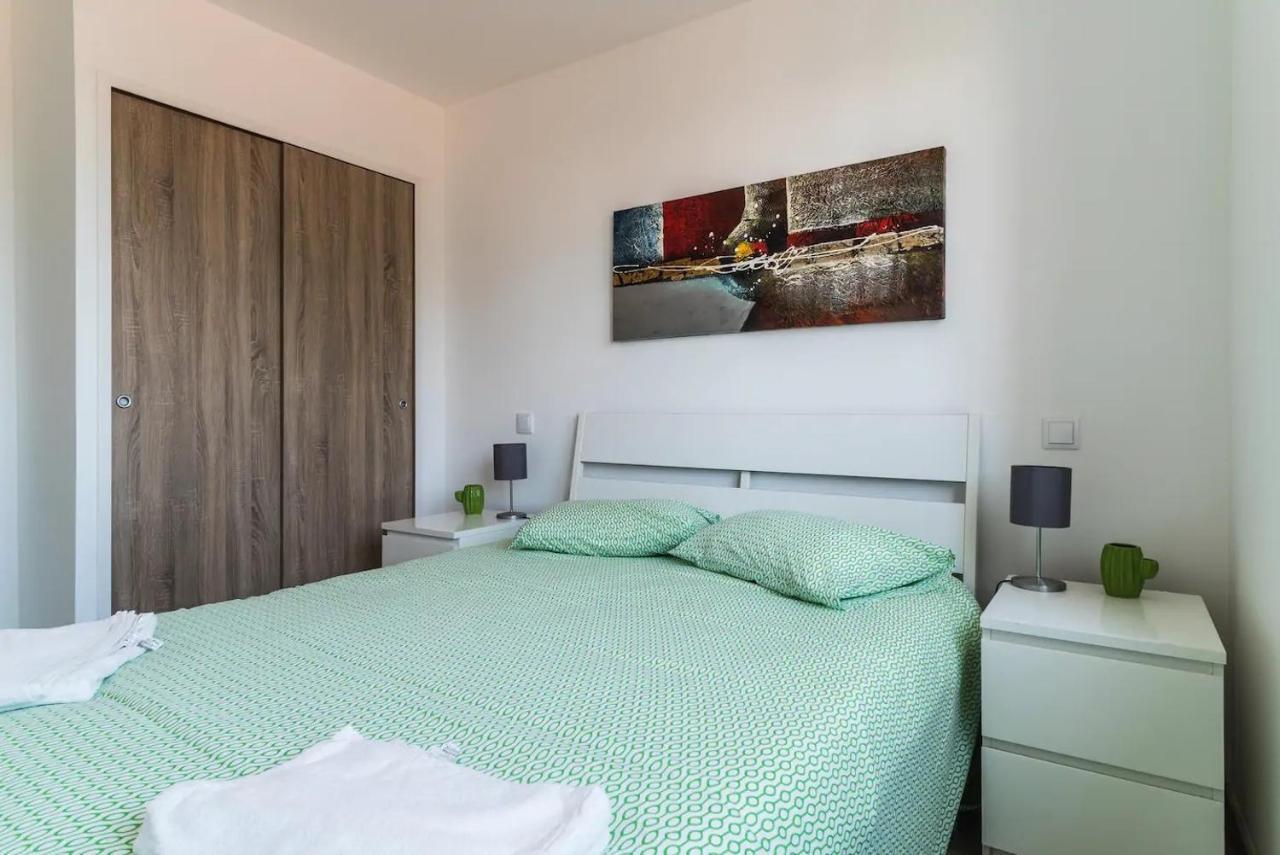 Encantador Apartamento A Frente Da Praia Do Sunset فيغيورا دا فوز المظهر الخارجي الصورة