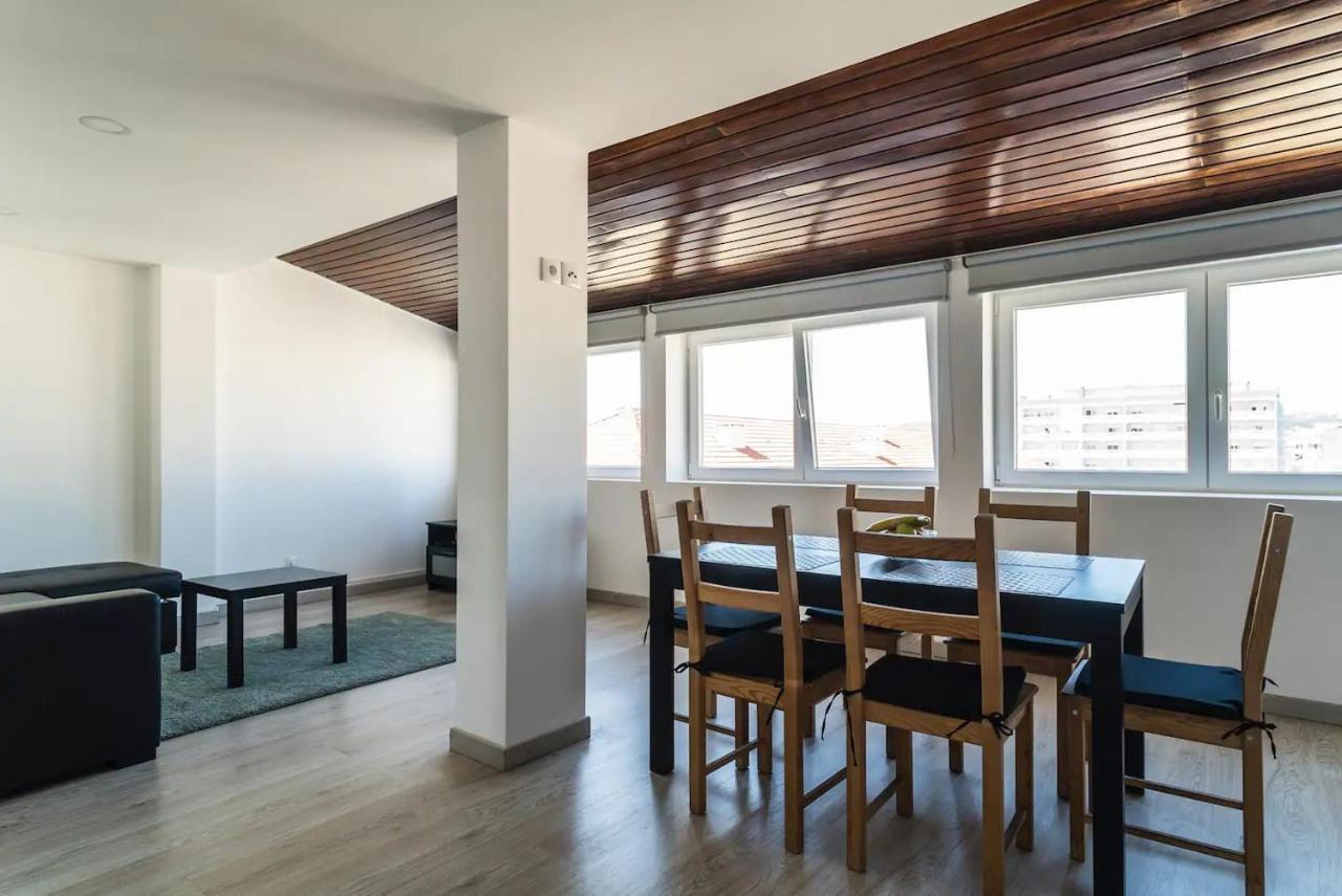 Encantador Apartamento A Frente Da Praia Do Sunset فيغيورا دا فوز المظهر الخارجي الصورة